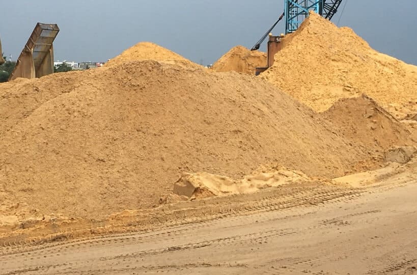 Đây là loại cát xây thường thấy và phổ biến với hầu hết các loại công trình.